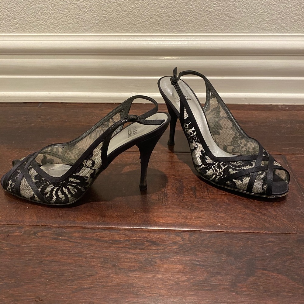 Stuart Weitzman pep toe heels